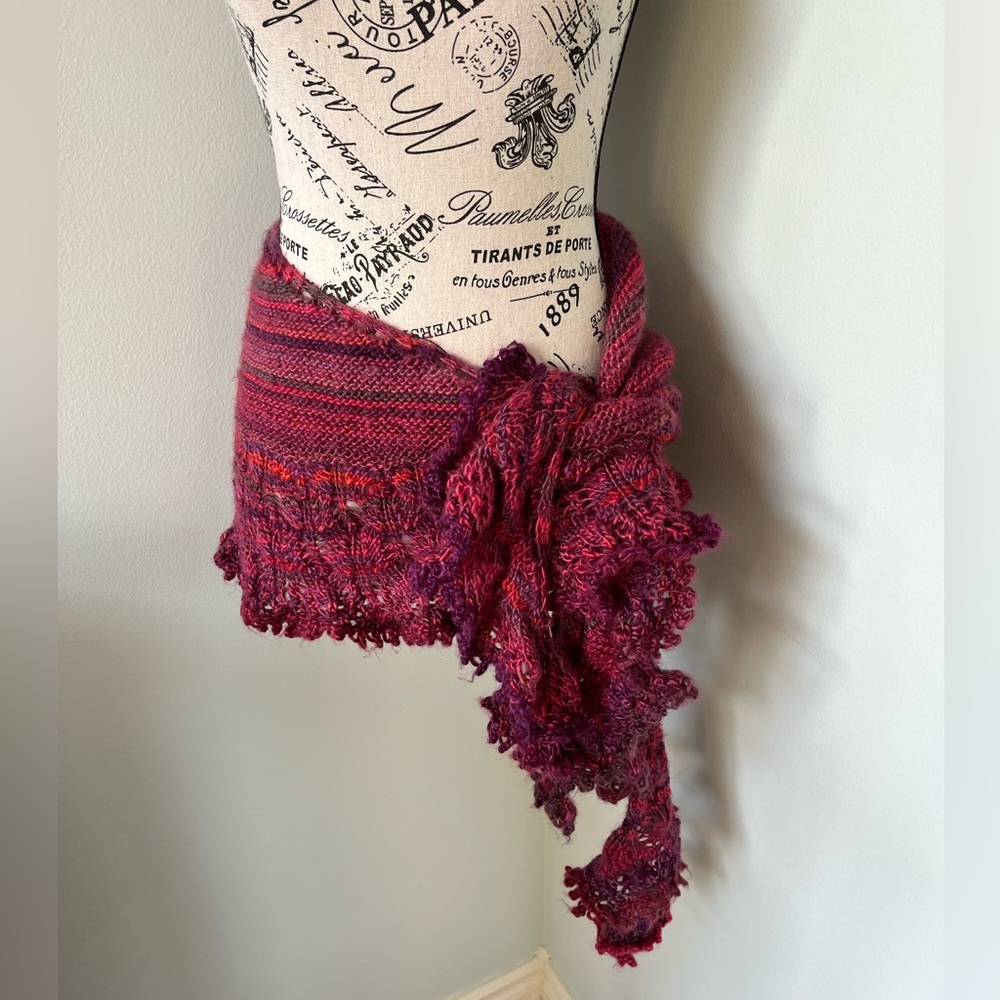 Elegant Burgundy Knit Wrap - Picture 11 of 15